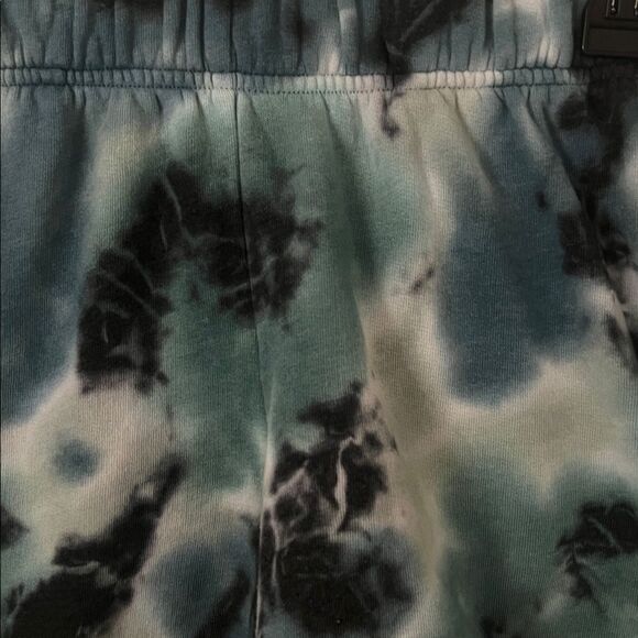 Victoria Secret Pink Blue/Black Varsity Tie Dye Shorts in Size M - Picture 3 of 8